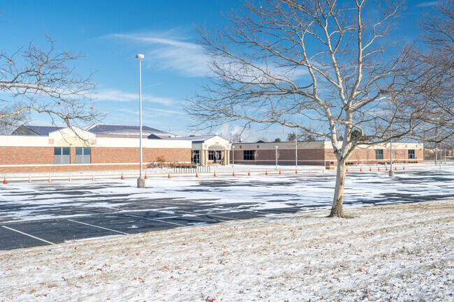 Sycamore Elementary offers the finest in early education to young learners in Avon.
