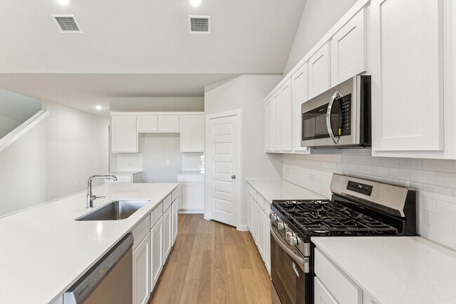 3505 J B Thomas Dr, Farmersville, TX 75442 - photo 5