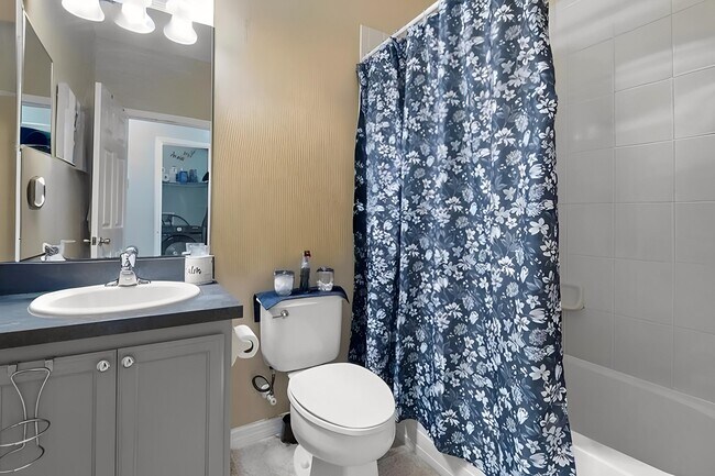 2492 Seven Oaks Dr, Saint Cloud, FL 34772 - photo 6