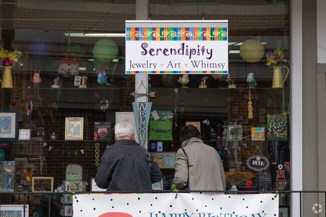 There's always time for window shopping at Serendipity near Gospel Hill.