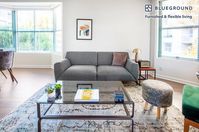 2 Townsend St unit FL3-ID395, San Francisco, CA 94107 - photo 3