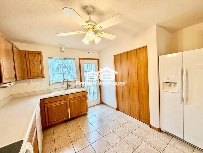 495 S 51st St, West Des Moines, IA 50265 - photo 5