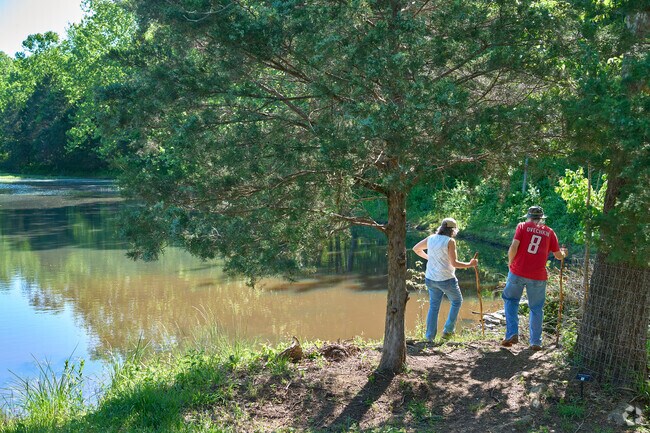 Leopold’s Preserve near Haymarket offers scenic trails perfect for couples and nature lovers.