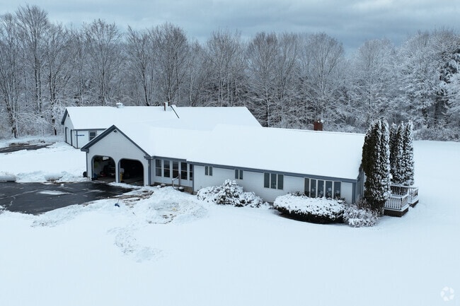 Ranch-style homes from the 1990s are common in Pownal.