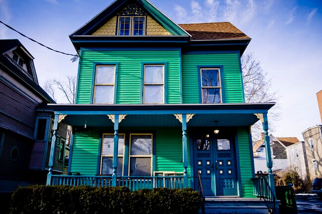 129 Green St unit 3, Syracuse, NY 13203 - photo 2