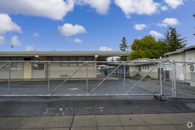 Connect Community Charter is a very safe school in Redwood City.