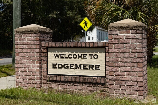Welcome to Edgemere, located in the heart of Savannah, Georgia.