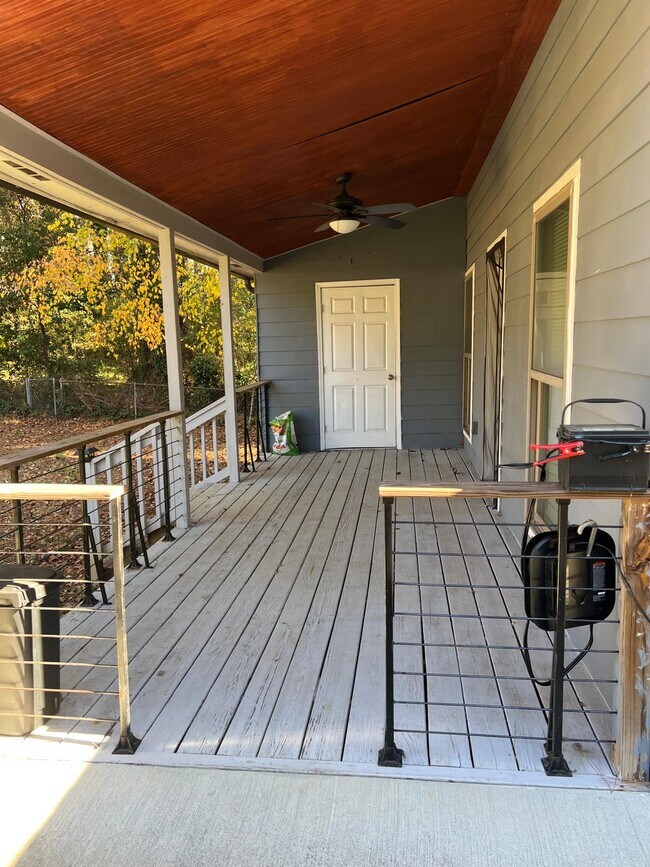 6012 Meadowbrook Dr unit Guest Quarter, Norcross, GA 30093 - photo 4