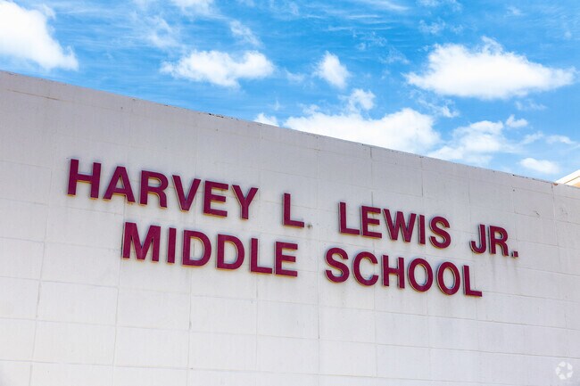Lewis Middle School in San Diego's Allied Gardens neighborhood fosters academic excellence for grades 6-8.