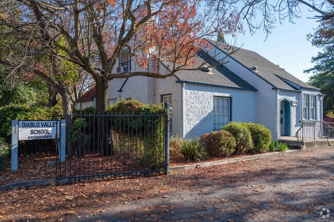 Diablo Valley School offers its students an excellent education.