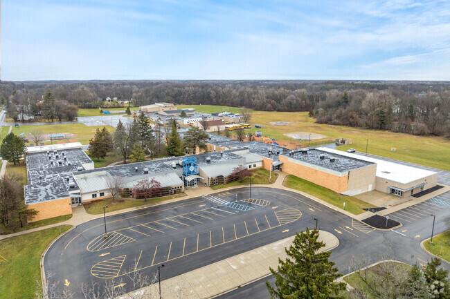 Bath Elementary School holds a B- rating from Niche.