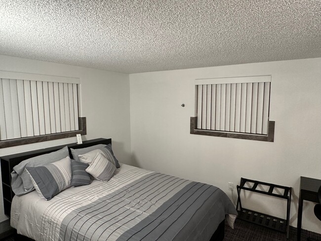 9080 E 16th Ave, Aurora, CO 80010 - photo 3