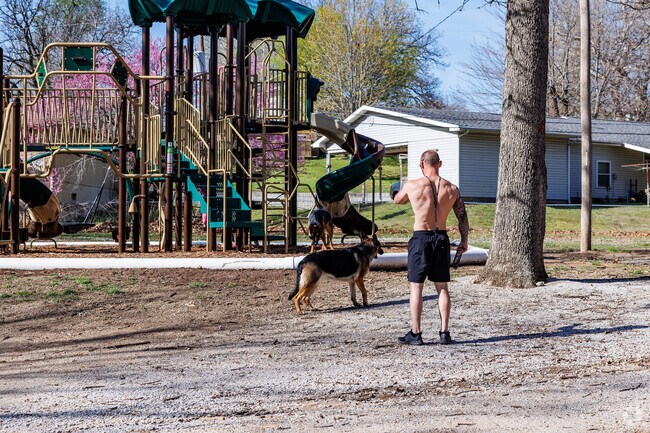 Center Creek Park welcomes Briarbrook residents and their K9 companions.