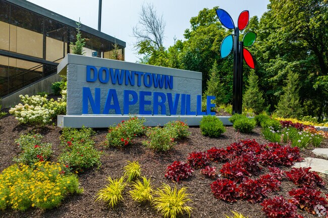 West Wind is a welcoming neighborhood part of the greater Naperville area.