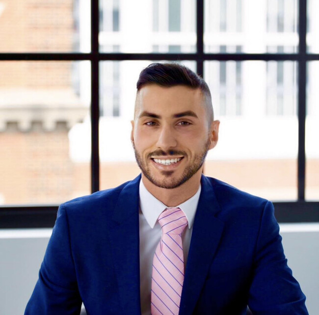 Agent Photo