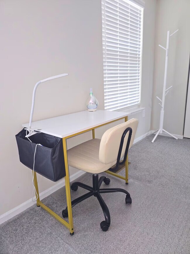 7710 Pomeroy Ct, Henrico, VA 23228 - photo 2