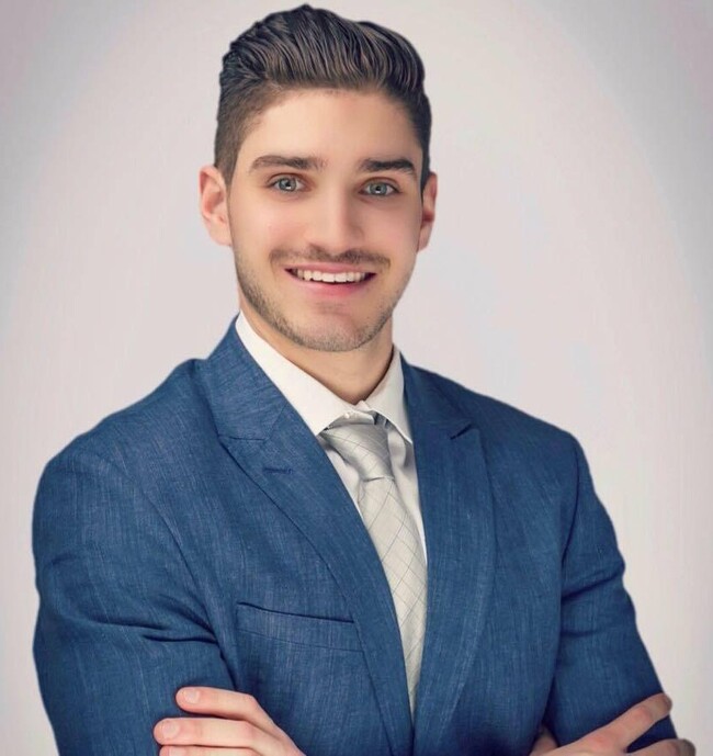 Agent Photo