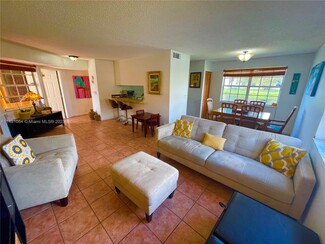 8630 SW 3rd St Unit Pembroke Pines LAKE VIEW, Pembroke Pines, FL 33025