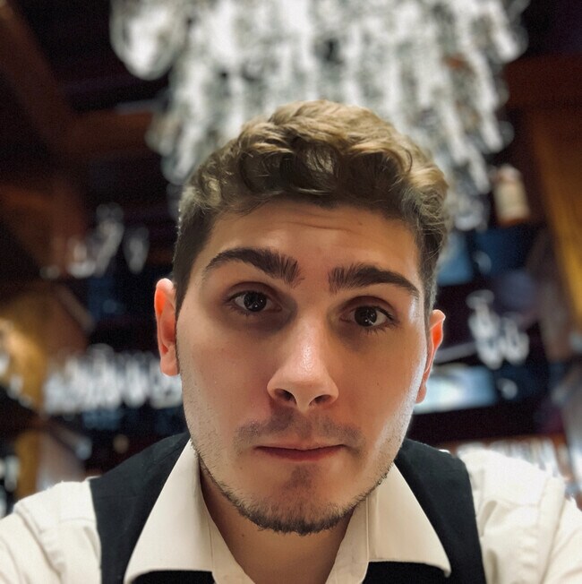 Agent Photo