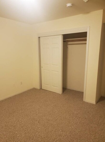 1-3, 2-4 Main St & 4th Ave, Bay Shore, NY 11706 - photo 4