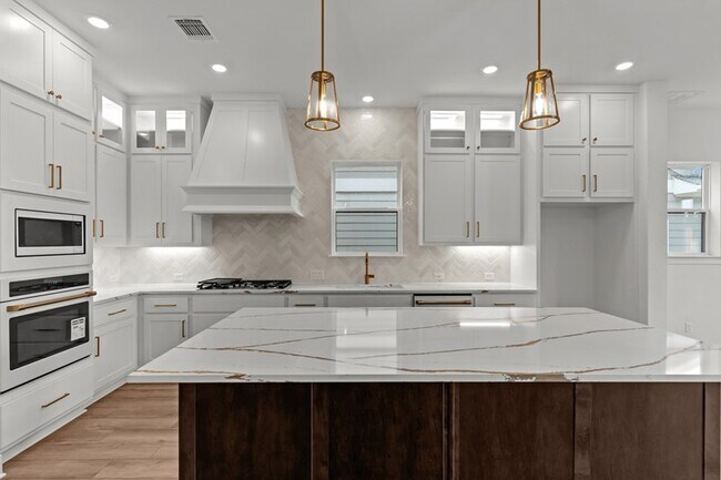 121 Dayridge Dr unit 36481932, Dripping Springs, TX 78620 - photo 4