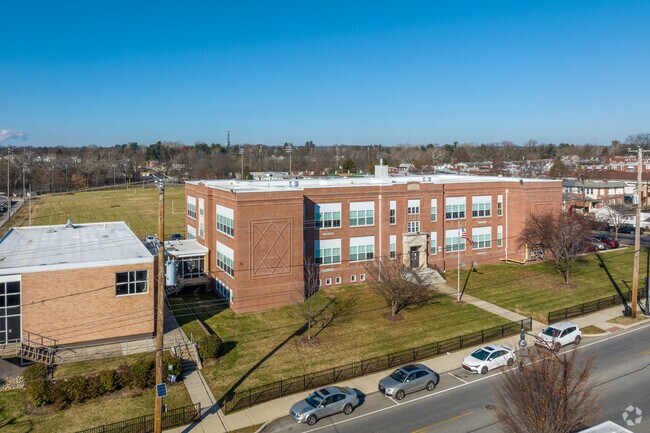 Roosevelt Altern School Serves grades 9-12 with a C rating on Niche.com.