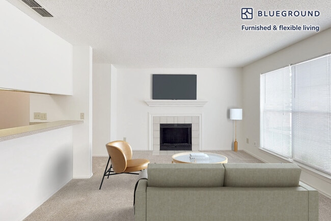 13116 Autumn Woods Way unit FL1-ID8770A, Fairfax, VA 22033 - photo 2