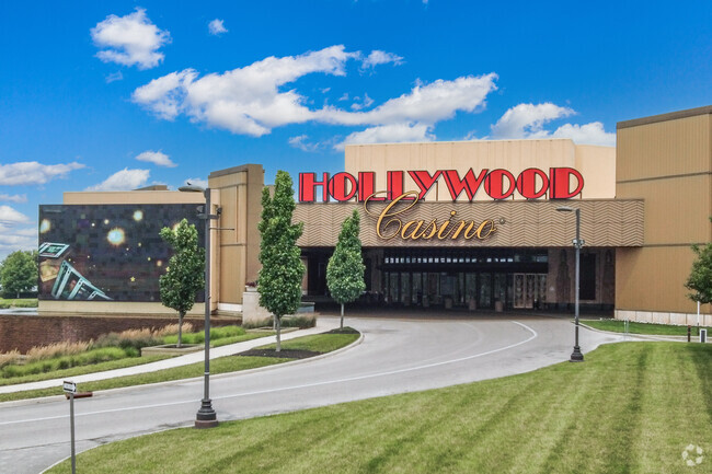 Try your luck at Hollywood Casino in the Valleyview Neighborhood.