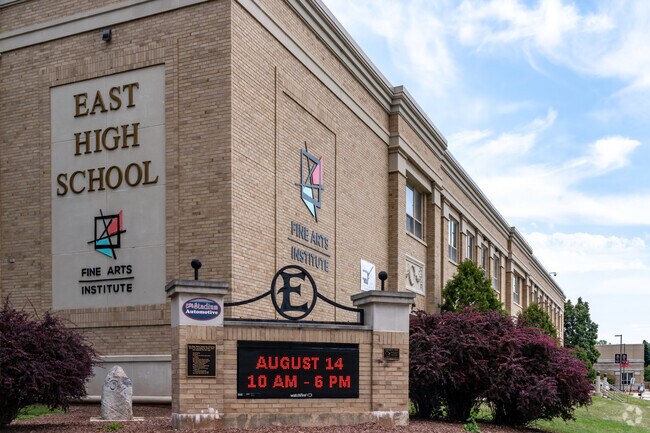 East High School is 1 of 6 high schools in Green Bays school system.