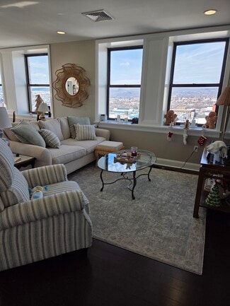 108 N Washington Ave Unit 902, Scranton, PA 18503