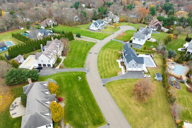 Daniel Farm District has quiet neighborhood roads with large lots.