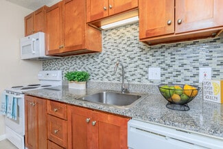 2600 Houma Blvd, Metairie, LA 70001