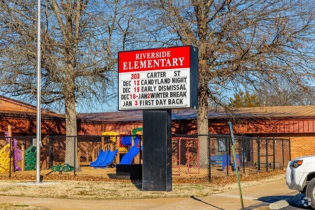 Riverside Elementary School is home to the Ducks in Columbia.