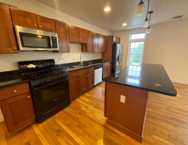 59 Circuit St unit 59, Roxbury, MA 02119 - photo 3