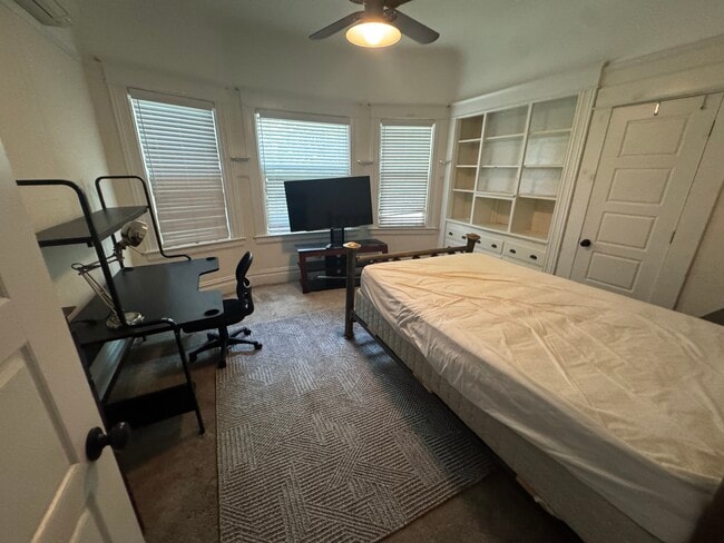 102 W Fulton St unit 102, Stockton, CA 95204 - photo 2