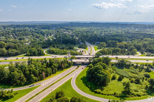 Essex Fells has easy access to highways to New York City or the Jersey Shore.