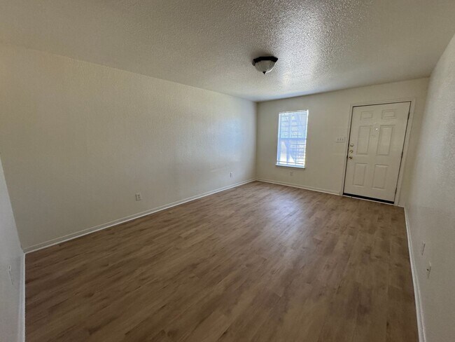 3301 Barcelona Dr unit A, Killeen, TX 76542 - photo 2