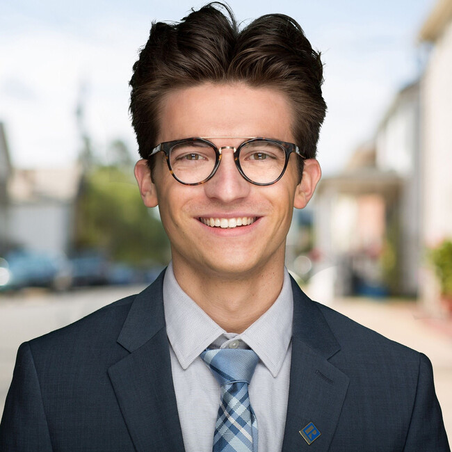 Agent Photo