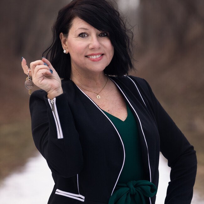 Agent Photo