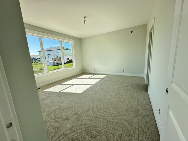 8285 Bauerridge Ave, Jenison, MI 49428 - photo 5