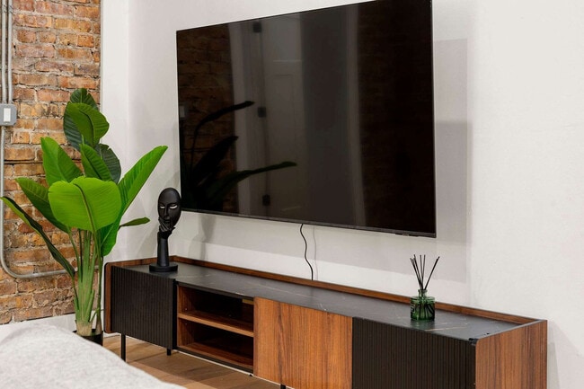 1941 W Augusta Blvd unit ID1354351P, Chicago, IL 60622 - photo 2