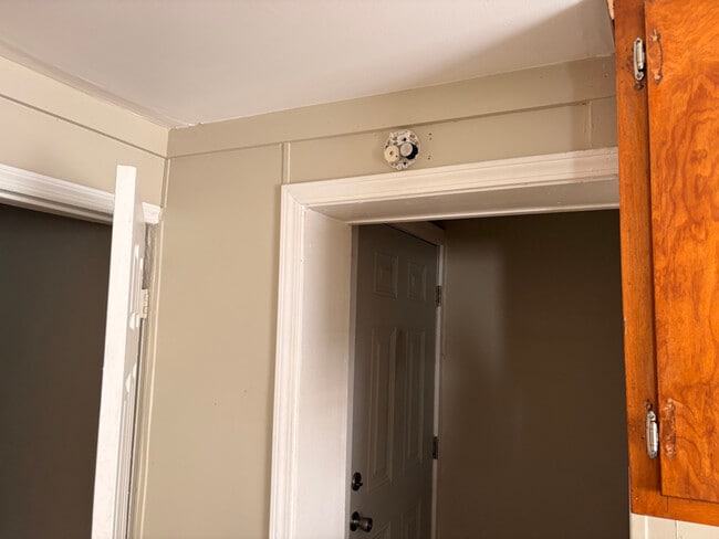 1256 Bailey Ave, Macon, GA 31204 - photo 5