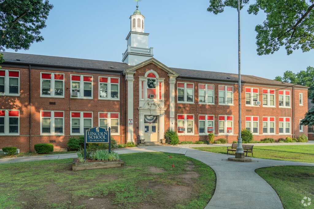 Lincoln Elementary School  in Bergenfield, New Jersey.