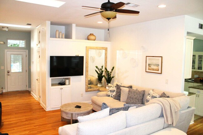 82 Mark St unit ID1285919P, Destin, FL 32541 - photo 7