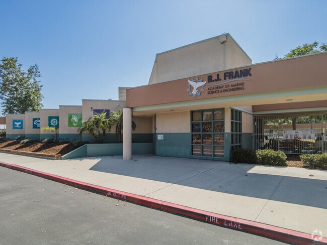 R.J. Frank Academy of Marine Science & Engineering serves students 6th-8th grade in Oxnard, Ca.