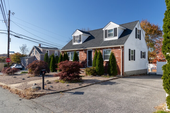 Brick-accented Cape Cods appear in Greystone-Centredale’s hills.