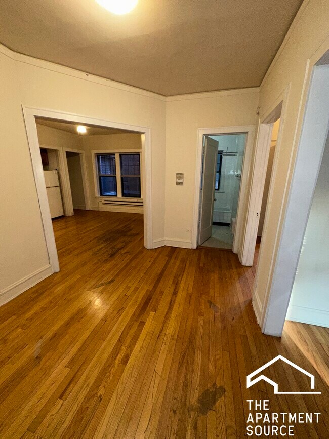 1309 Oak Ave unit S1, Evanston, IL 60201 - photo 2