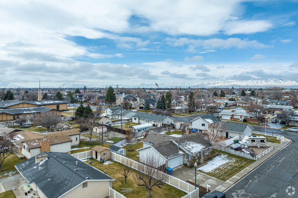 NH_Windsor_514931_p2_112224
