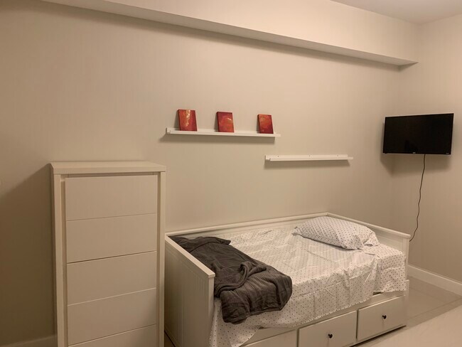 The Lexi unit 701, North Bay Village, FL 33141 - photo 5