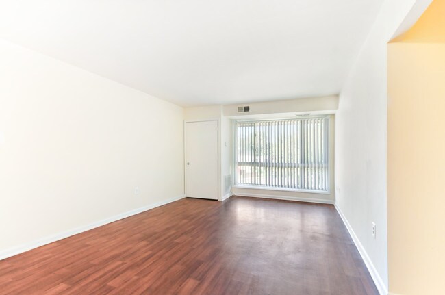 Cedar Heights, Washington, DC 20020 - photo 5